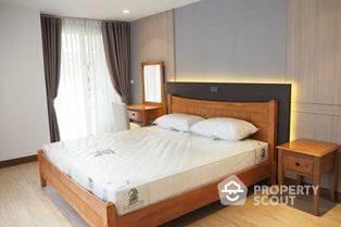 2-BR Apt. near BTS Phloen Chit