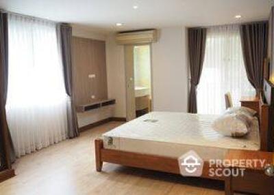 2-BR Apt. near BTS Phloen Chit