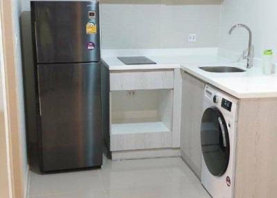 1-BR Condo at Life Asoke near ARL Makkasan