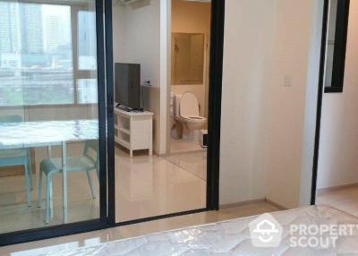 1-BR Condo at Life Asoke near ARL Makkasan