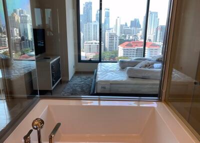 2 bed Condo in The ESSE Asoke Khlong Toei Nuea Sub District C020300