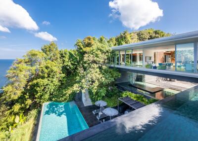 A Modern Oceanfront Villa Design In Kamala