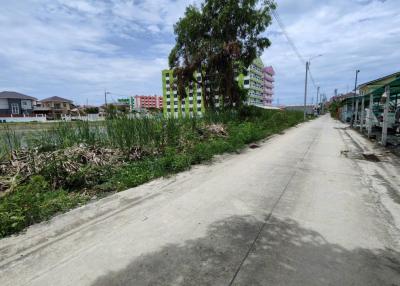 Land for sale, 1 rai, Soi Bang Pla 71, Thepharak Road, Bang Pla, Bang Phli, Samut Prakan.