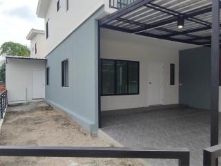 Townhome for sale, The Connect Suvarnabhumi 3 (corner), King Kaew Road, Racha Thewa, Bang Phli, Samut Prakan.