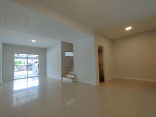 Townhome for sale, Pruksa Ville 66/2 Namdaeng-Thepharak, Bang Kaeo, Bang Phli, Samut Prakan.