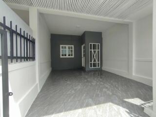 Townhome for sale, Ubon Sri Phraeksa Village, Phraeksa, Mueang, Samut Prakan.