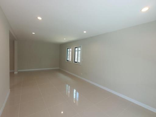 House for sale, Delight On Nut - Motorway, Sisa Chorakhe Noi, Bang Sao Thong, Samut Prakan.