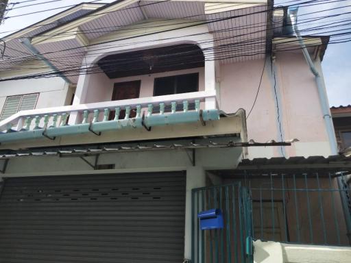 House for sale with 7 rooms for rent, Soi Ja Sot, Bang Na , Bangkok.