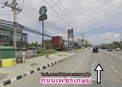 Land for sale, 3 rai 346 square wah, Petchkasem Road, Tha Tamnak , Nakhon Chai Si, Nakhon Pathom.