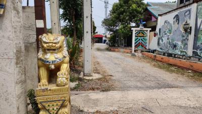 Land for sale 1 rai 359 square wa. Soi Bueng Kham Phroi, Bueng Kham Phroi, Lam Luk Ka, Pathum Thani.