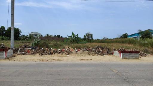 Land for sale 12 rai 2 ngan, Bueng Kwang Road, Saen Saep, Min Buri, Bangkok.