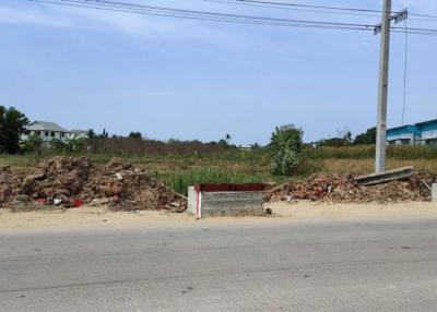 Land for sale 12 rai 2 ngan, Bueng Kwang Road, Saen Saep, Min Buri, Bangkok.