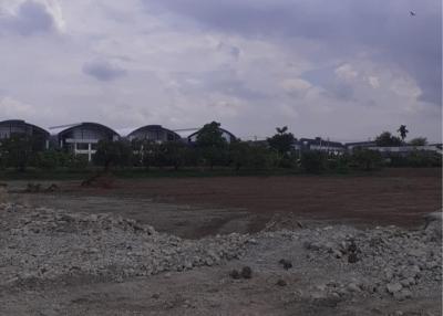Land for sale 43 rai, Thepharak Road, Bang Phli Yai , Bang Phli , Samut Prakan.