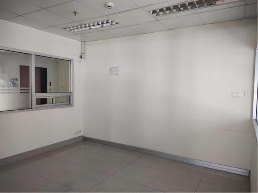 Office + House for sale , Soi Punnawithi 34, Sukhumvit 101 Road, Bang Chak , Phra Khanong , Bangkok.