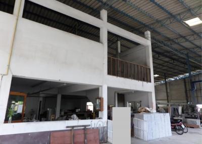 Factory warehouse for sale, Soi Thanasit 6, Thepharak Road, Bang Pla , Bang Phli , Samut Prakan.