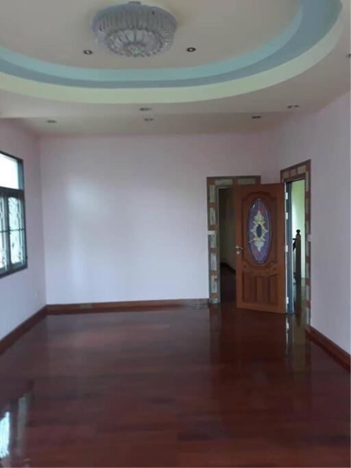 House for sale with land 367 sq m. Soi Ramintra 38 Intersection 7, Nuanchan , Bueng Kum , Bangkok.