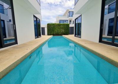 4 Bed Luxury Pool Villa for Sale Jomtien Pattaya