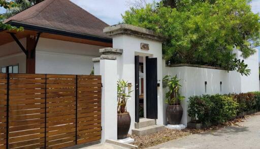 3 Bedroom Pool Villa for Sale in Rawai