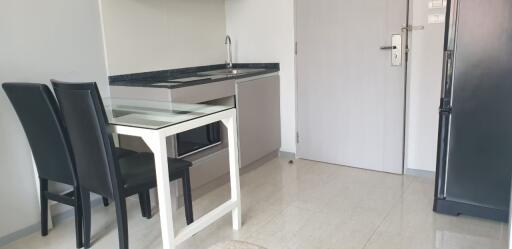 Resale Condo Walking Distance to Surin Beach in Phuket