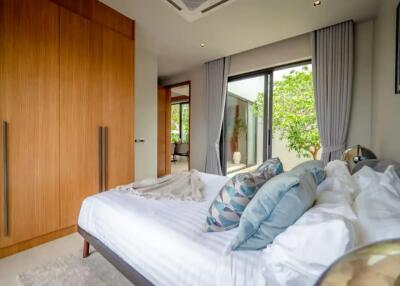 4 Bedroom Luxury Villa in Bangtao