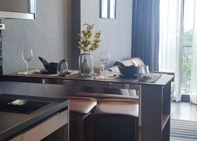 1-BR Condo at Oka Haus Sukhumvit 36 near BTS Thong Lor