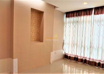 1 Bedroom Condo in Chokchai Condominium East Pattaya C010242