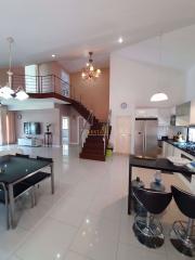 4 Bedrooms Villa / Single House in Siam Place East Pattaya H009992
