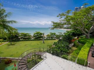 2 Bedrooms Condo in The Cove Pattaya Wongamat C011128