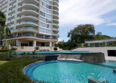 2 Bedrooms Condo in The Cove Pattaya Wongamat C011128