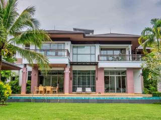 5 Bedroom Private Villa for Sale in Angsana Residences Phuket