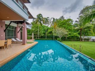 5 Bedroom Private Villa for Sale in Angsana Residences Phuket