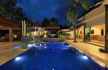 Fully Renovated Luxury 5 Bedroom Villa in Cherngtalay