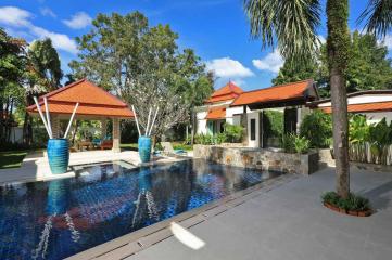 Fully Renovated Luxury 5 Bedroom Villa in Cherngtalay