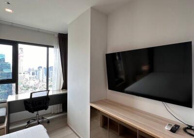 1-BR Condo at Life One Wireless near BTS Phloen Chit (ID 436065)