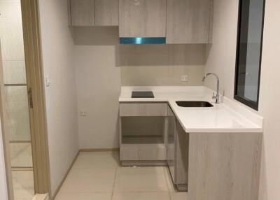 1-BR Condo at Life One Wireless near BTS Phloen Chit