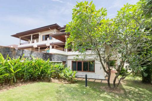 6 Bedroom Mountain View Villa for Sale in Lakewood Hills, Phuket