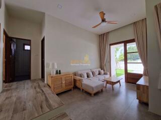 3 Bedrooms Villa / Single House East Pattaya H011092