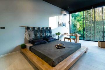 Japanese Zen Style Loft Apartment with Private Pool