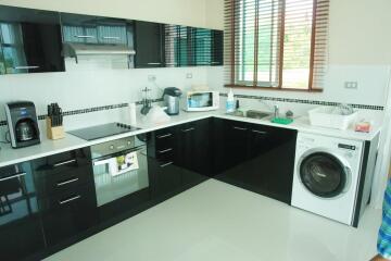 2 Storeys Village House for Sale in Jomtien