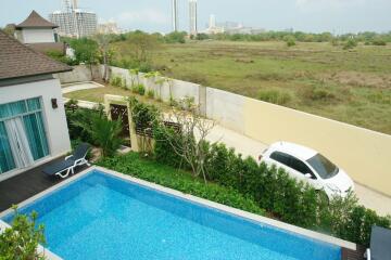 2 Storeys Village House for Sale in Jomtien