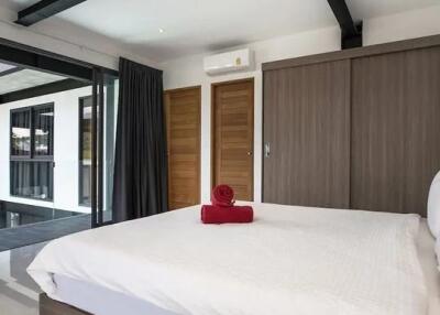 3 Bedroom Modern Villas for Sale in Naiharn