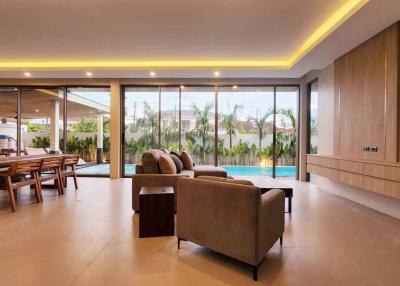 Luxurious Villa for Sale in Land and House, Chalong