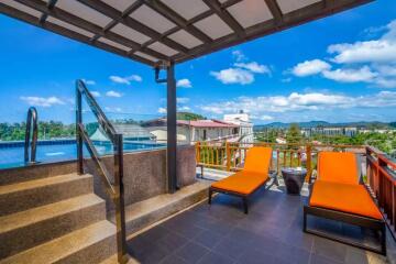 Foreign Freehold 2 Bedroom Condo with Plunge Pool in Surin Sabai