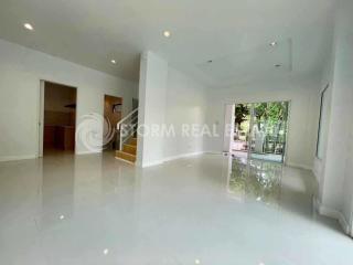 Renovated 3 Bedroom House for Sale in Paklok