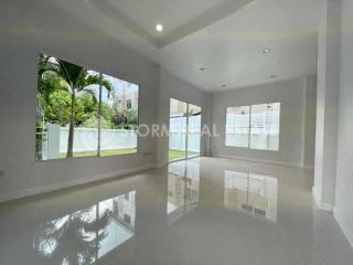 147 ตรม., 3 ห้องนอน, 2 ห้องน้ำ บ้าน ราคา ฿ 4,490,000