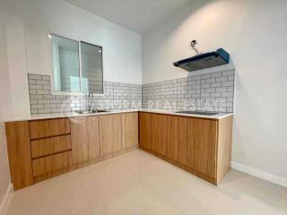 Renovated 3 Bedroom House for Sale in Paklok