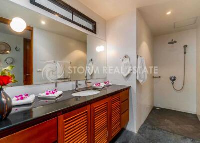 Partial Sea View Apartment with Plunge Pool in Surin Beach