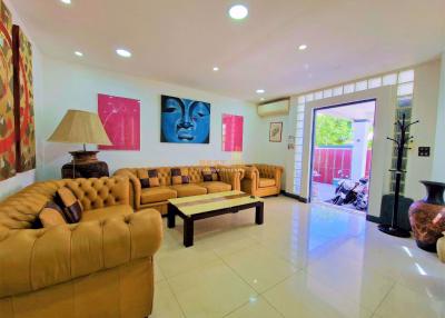 3 Bedrooms Villa / Single House in Chateau Dale Residence Siam Country Club H010986