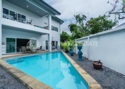 Large Pool Villa for Sale in Rawai
