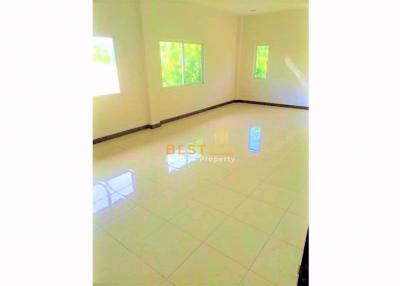 7 Bedrooms Villa / Single House Bang Lamung H010989